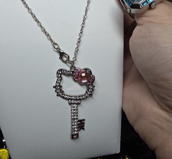 Hello Kitty Jewelry - Hello Kitty Crystal Key Cat Pendant Necklace in Silver Tone & Pink